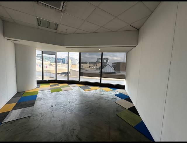 2,523M² OFFICE TO LET IN SANDTON CENTRAL